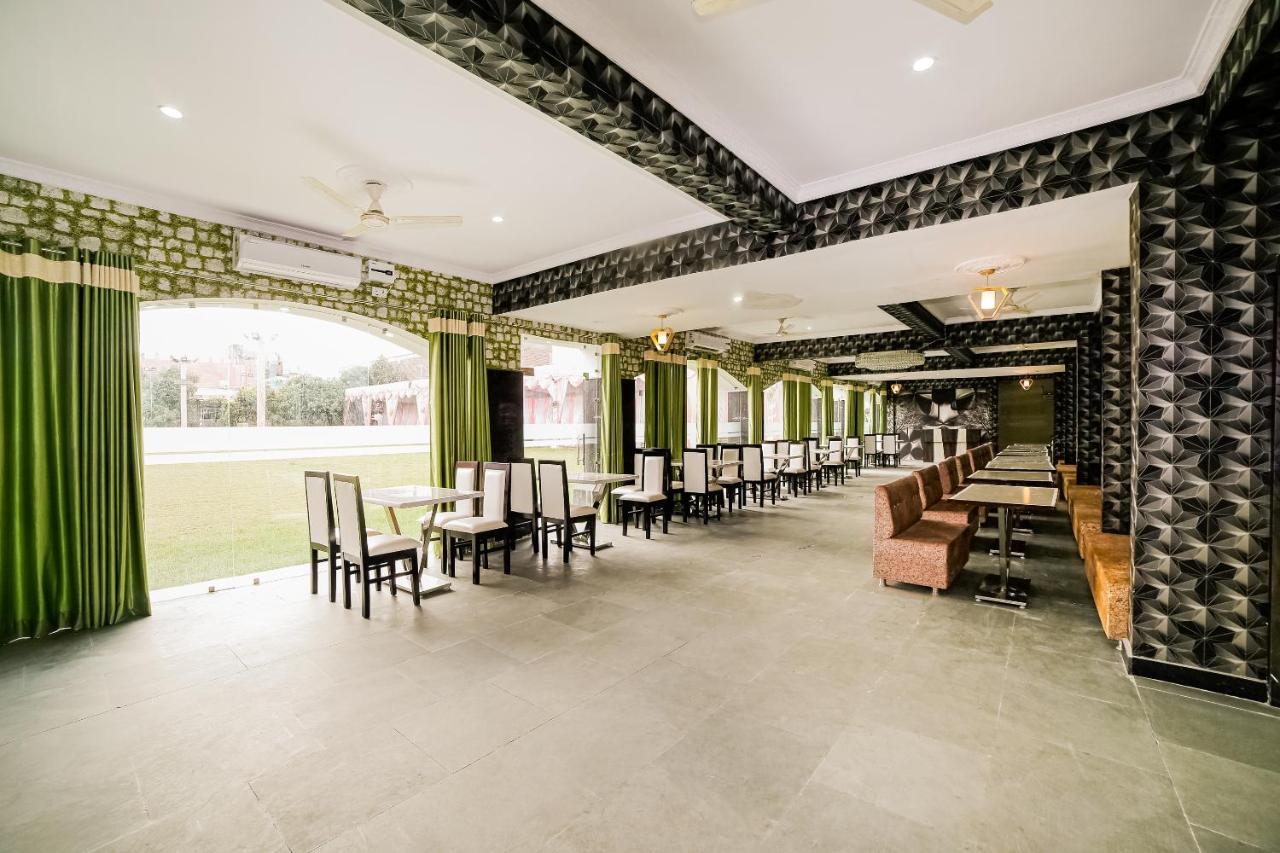 Oyo 41923 Prema Kunj Resort Jhānsi Exteriér fotografie